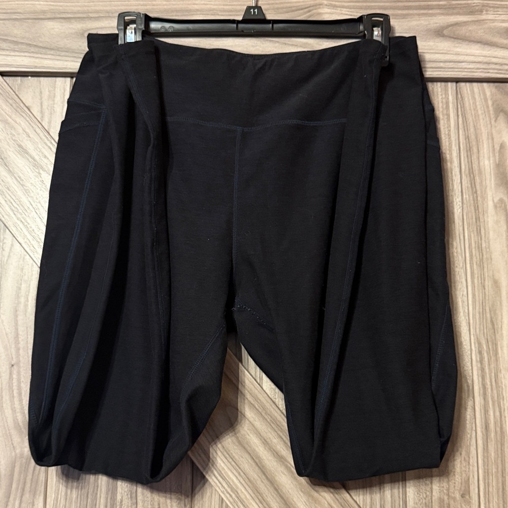 Senita Athletics Dynamic Heather Black Leggings